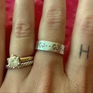 Gucci Ghost band. Size 6 3/4. Comes with original receipt & box